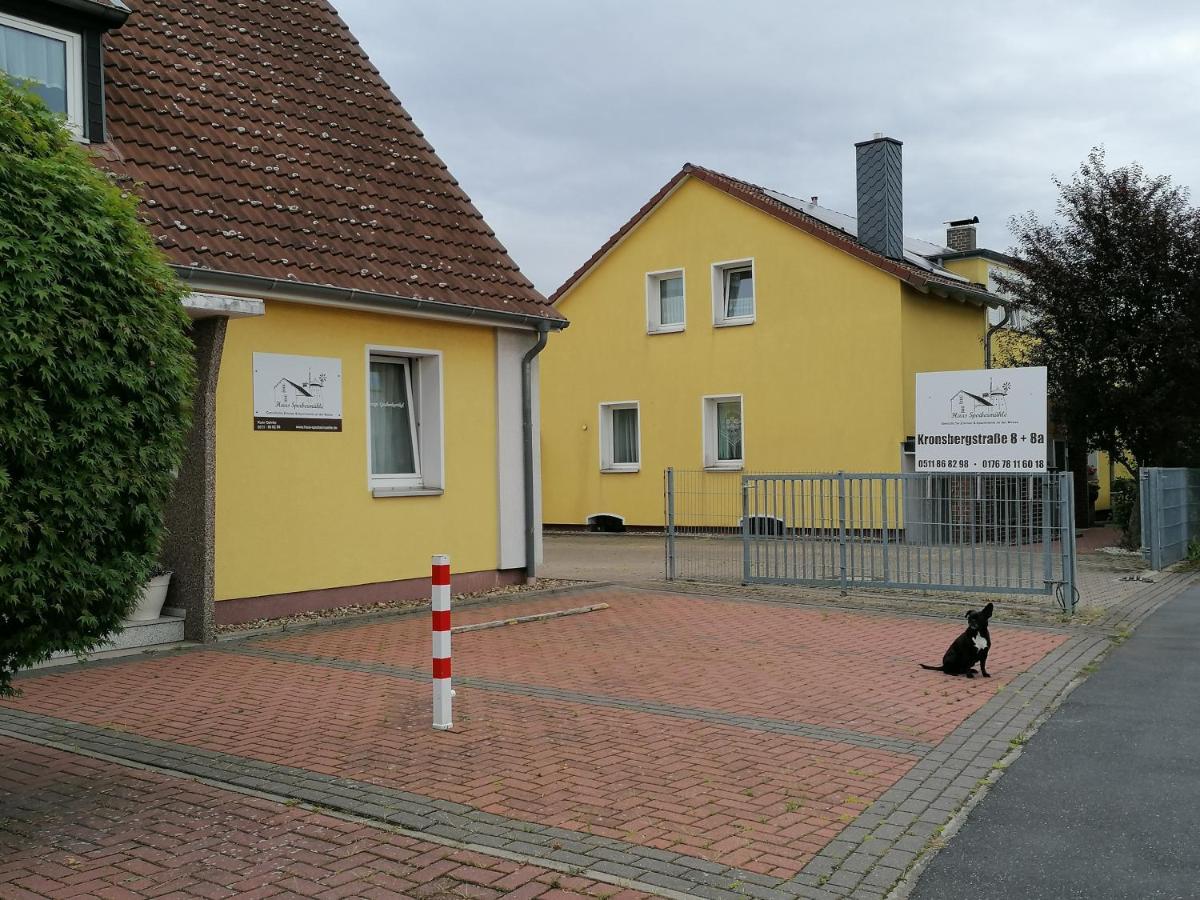 Haus Sperbermuehle Hotel Laatzen Eksteriør billede